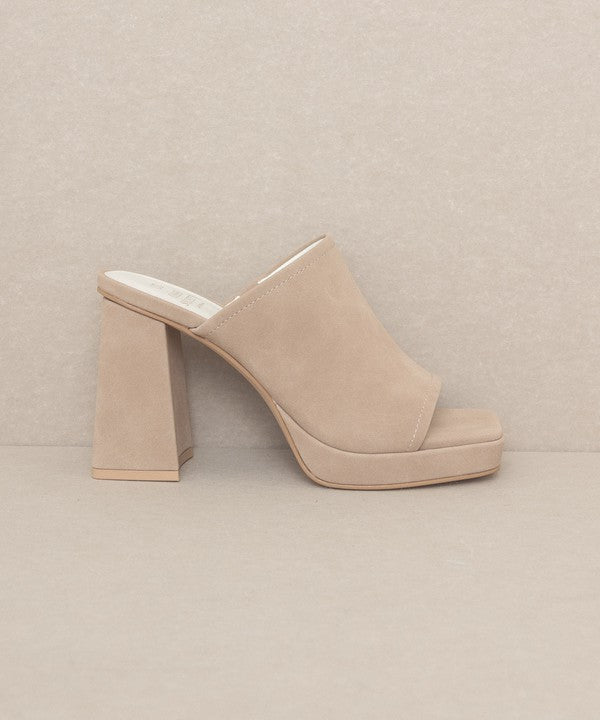 VIVIENNE Slip On Platform Heels