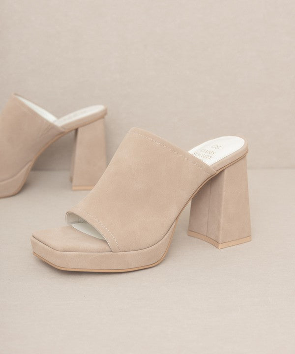 VIVIENNE Slip On Platform Heels