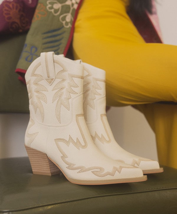 NANTES Embroidered Cowboy Boots